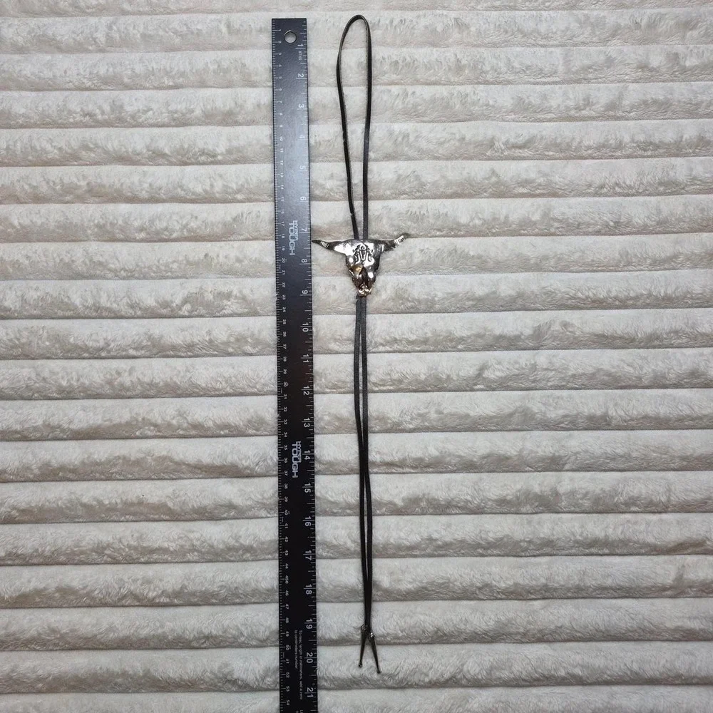Men Silver Tone Bull Skull Bolo Tie Western Cowboy Black Cord Southwestern Style